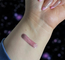 Lade das Bild in den Galerie-Viewer, Cosmic Lip Oil
