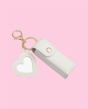 Charger l&#39;image dans la galerie, Lip Oil Keychain
