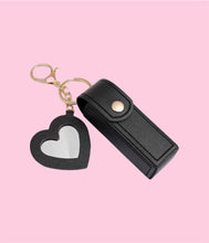 Charger l&#39;image dans la galerie, Lip Oil Keychain
