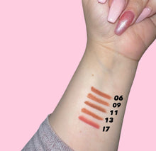 Lade das Bild in den Galerie-Viewer, Lip Liner
